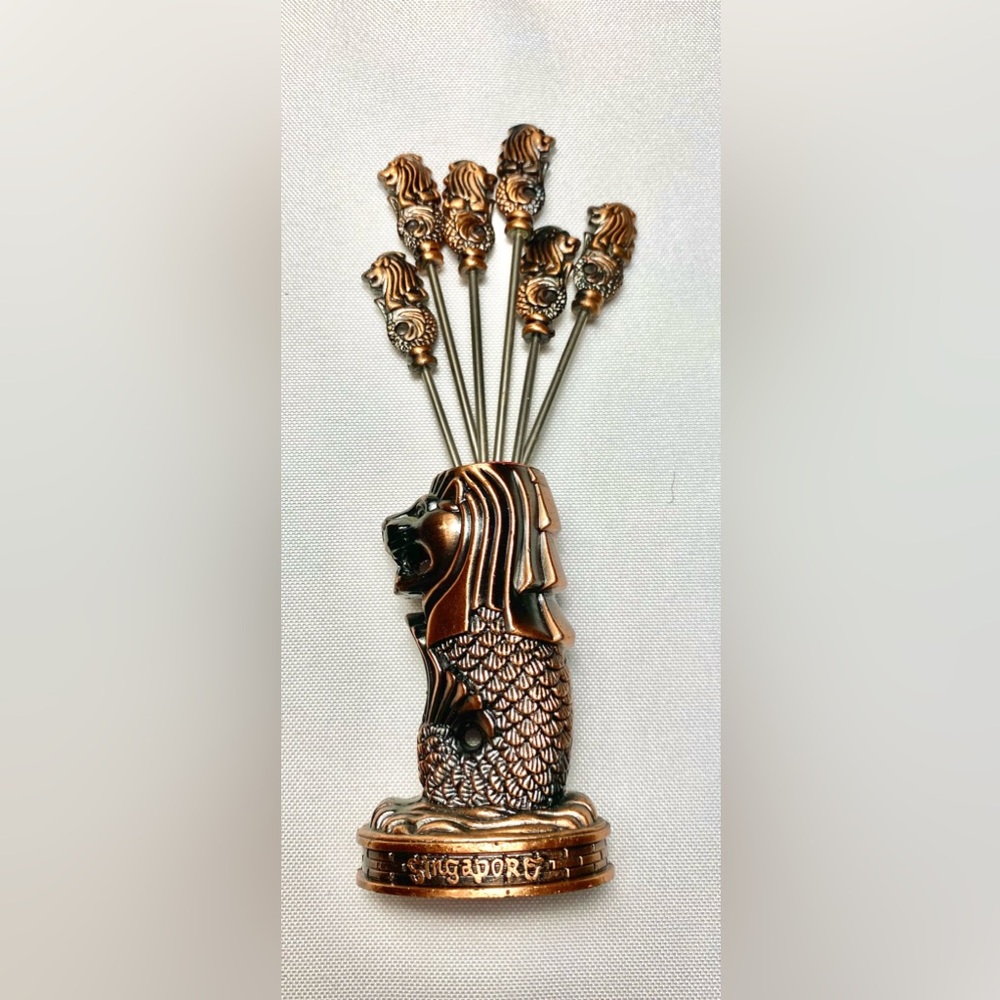 Appetizer Cocktail Forks Merlion Building Model of Singapore Crafts 5 Lion head